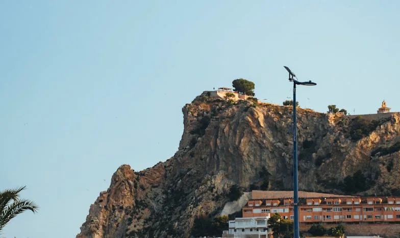 “A tua neta já vive neste mundo há seis anos”: A verdade que destruiu a família Almeida