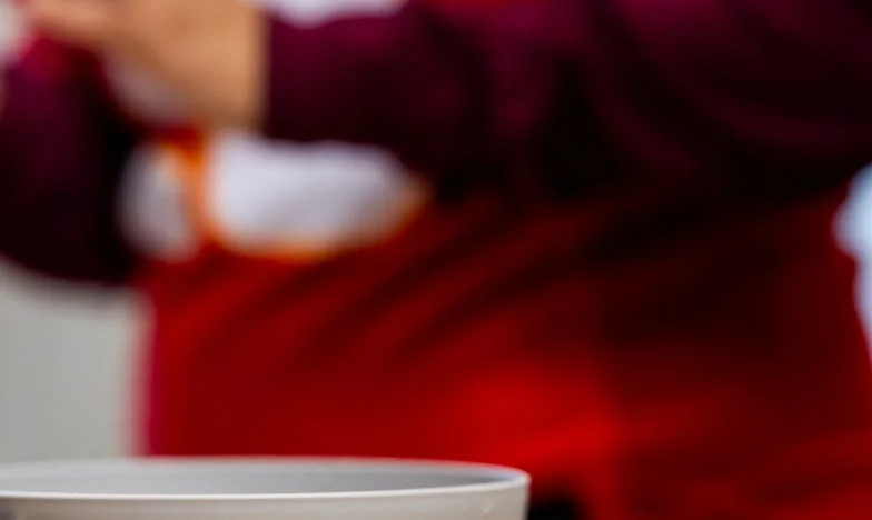 Convidado Indesejado: O Exame do Nosso Casamento Sob o Mesmo Teto