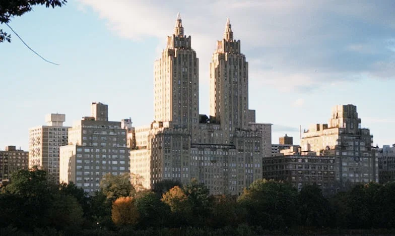 Entre Dois Fogueiros: O Meu Nome é Mariana e Esta é a História da Minha Sogra