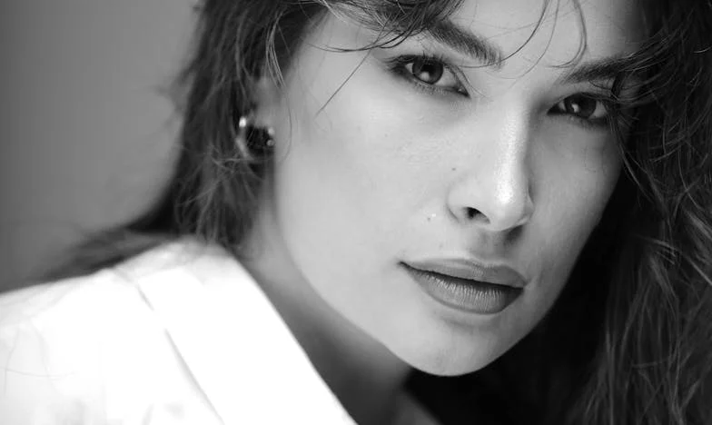 Entre o Amor e o Silêncio: A História de Olívia