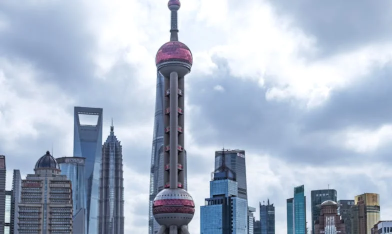 Nada Entre Fraldas e Silêncios: O Grito de Uma Mãe Portuguesa