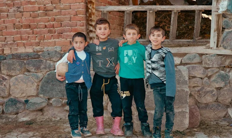 Porque é que a avó deixou de aparecer? A luta de uma mãe contra o silêncio da sogra