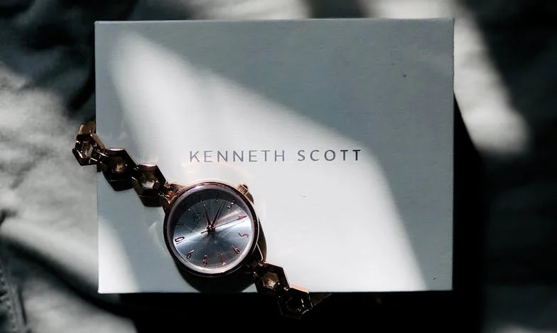 Espelhos Partidos: A Minha Vida Entre Mentiras e Perdão