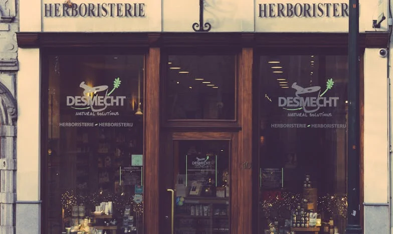 O Silêncio das Paredes: Entre o Eco de um Grande Lar e a Solidão