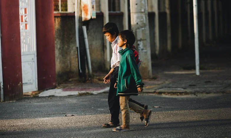 Quando a Ajuda Vira Invasão: A Minha História com a Dona Lurdes do 3º Esquerdo