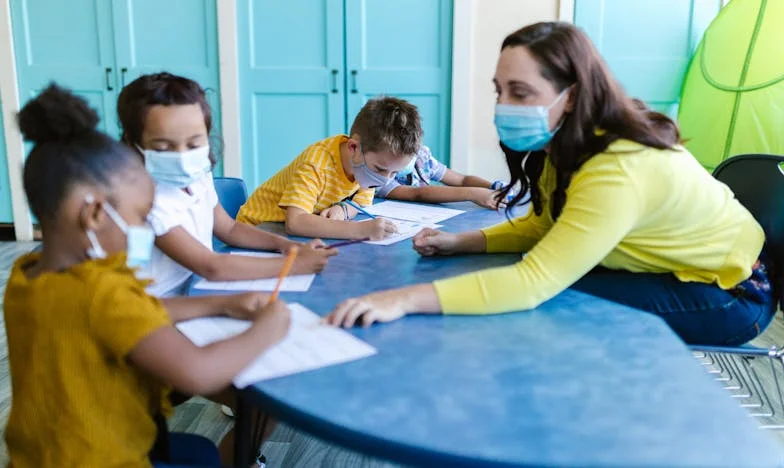 A Amante Disfarçada: Como o Meu Marido Transformou a Casa da Minha Mãe num Circo de Mentiras