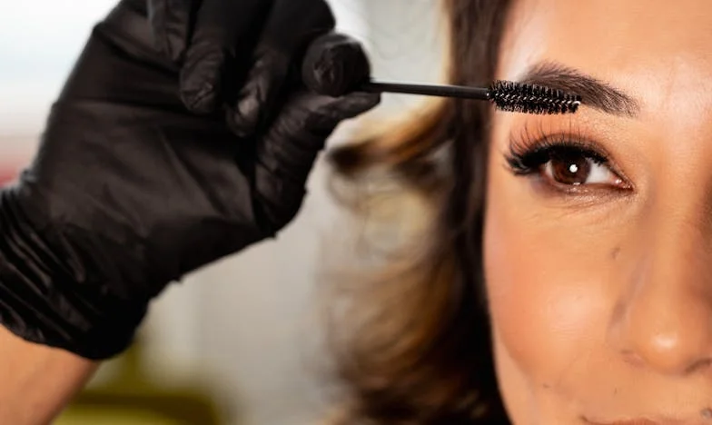 À Porta da Madrugada: Quando a Minha Cunhada e os Seus Filhos Bateram à Minha Porta