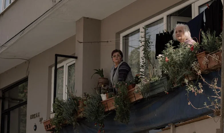 Carta de uma Filha: O Silêncio Quebrado de um Lar Ferido pelo Álcool