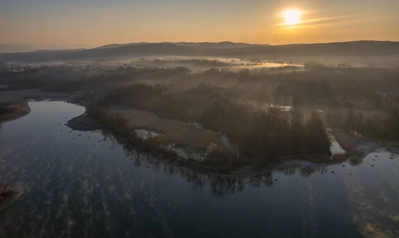 Chaves do Silêncio: Como Perdi o Meu Lar Dentro da Minha Própria Casa