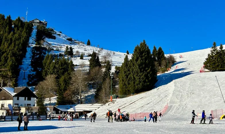 Espelhos Partidos: O Jogo do Reflexo Entre Nora e Sogra