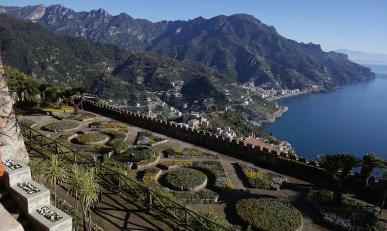 Filha Desconhecida: Entre o Amor Negado e o Desejo de Pertencer