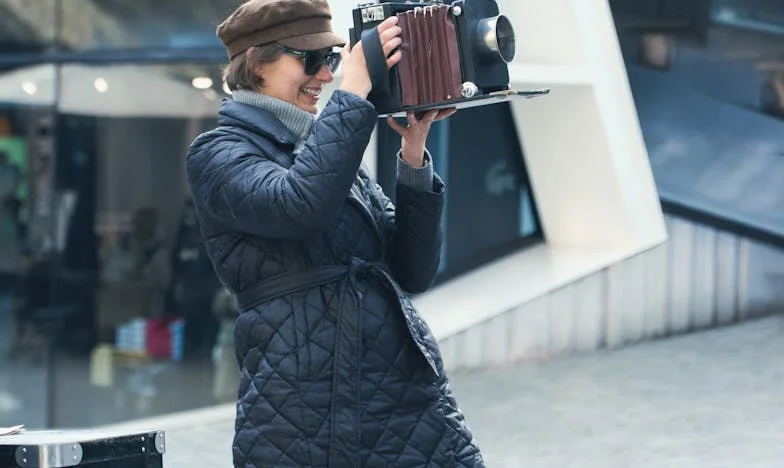 Sob o Mesmo Teto: Entre o Amor e a Solidão