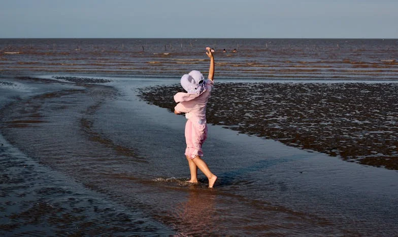 “Não, a tua mãe não vai viver connosco” — A minha luta por um lar e dignidade