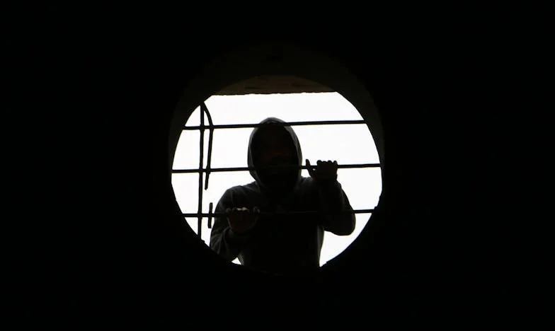 Nos olhos da velha amiga: uma história de reencontro e redenção