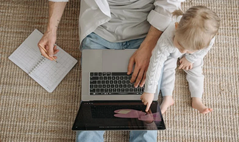 "Agora não, Inês, os adultos estão a conversar": A minha vida à sombra da minha própria família