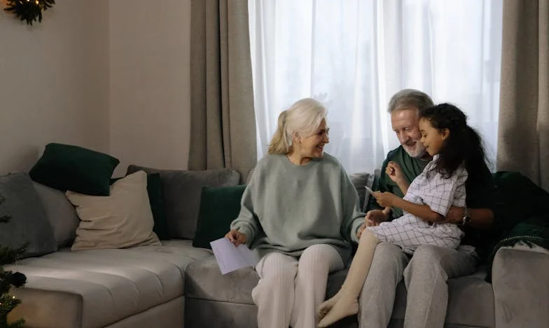 “Desde que te divorciaste, não tens direito à herança,” ameaçou a minha avó – A minha família desfez-se com estas palavras