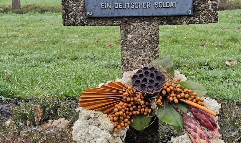 Entre Flores e Espinhos: A Minha Vida no Jardim da Mãe