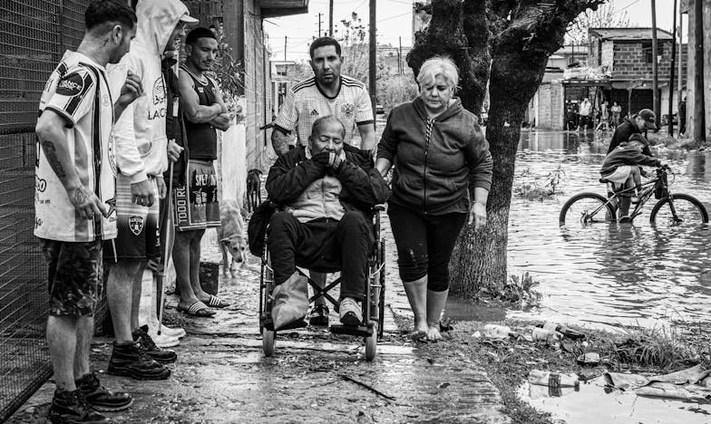 Expulsa de Casa pelo Meu Marido – Um Ano Depois, Tornei-me Dona da Sua Empresa. A Minha Luta pelo Meu Filho, Dignidade e um Novo Começo