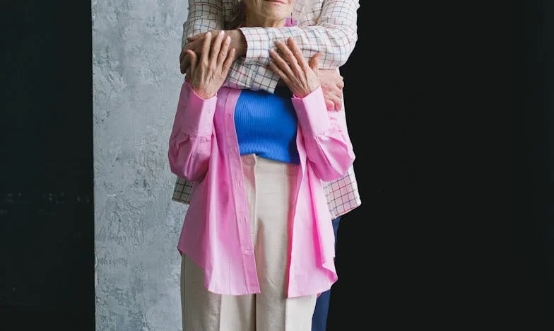 Expulsaram-me de Casa Quando Engravidei. Dez Anos Depois, Os Meus Pais Vieram Pedir Ajuda.