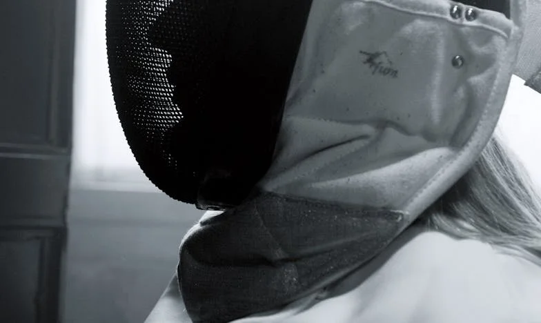 O presente envenenado: a história de um amor e de uma dívida nunca paga