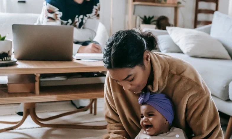 Quarto cheio de silêncio: Quando a tua própria filha te expulsa da vida