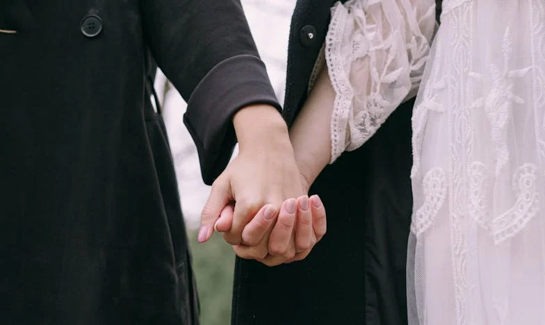 Tive razão ao expulsar a minha sogra de casa depois do que ela fez na nossa ausência?