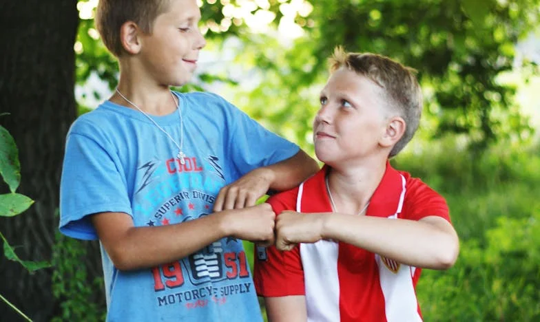 A Verdade Atrás da Porta ao Lado: O Dia em que Tudo Mudou