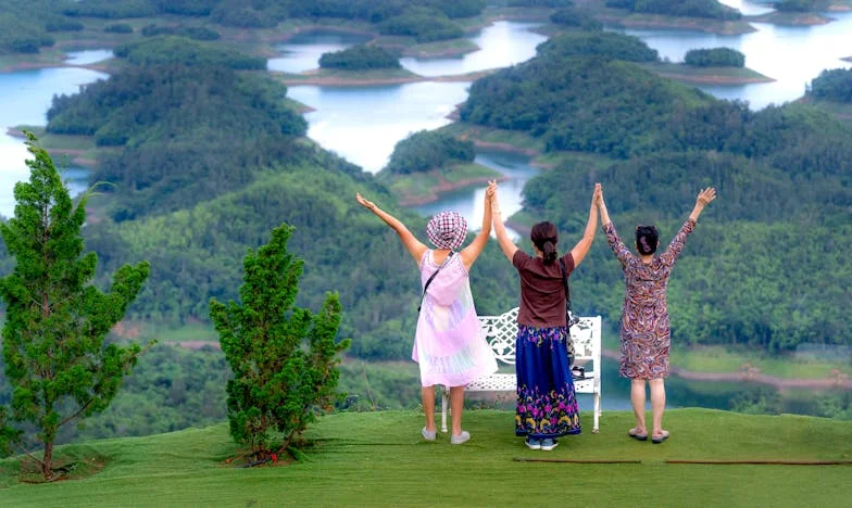 A traição de uma amizade: a história de Inês e Beatriz