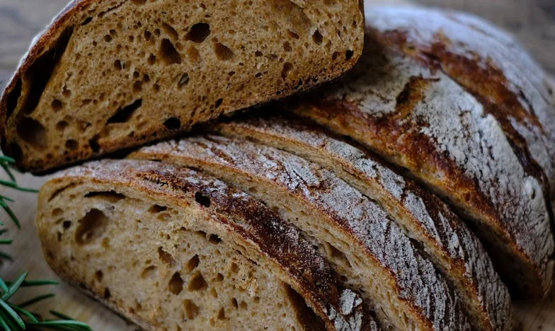 Ami az enyém, az maradjon is az enyém: Egy örökség, család és árulás története