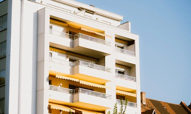 Amikor a fiam esküvőjéről a szomszédtól értesültem – Mária története a családi csendről