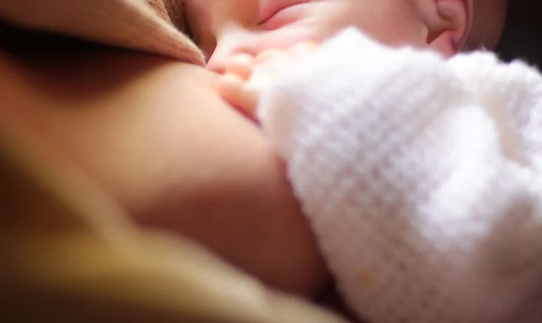 Kidobva a saját életemből: „Nem anya vagy, hanem átok” – Bukásom és harcom a fiamért