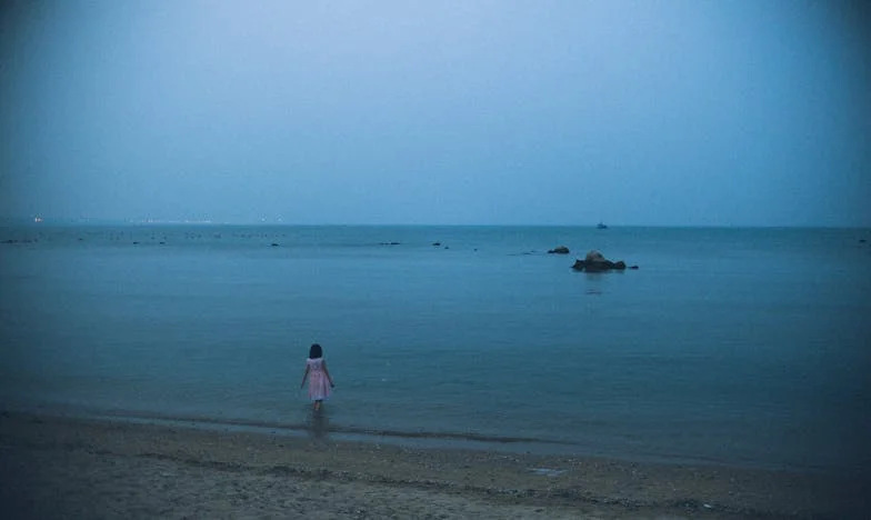 „Hallottam, ahogy a fiam arról beszél, ideje lenne otthonba tenni” – Egy anya küzdelme a saját házáért és fiáért