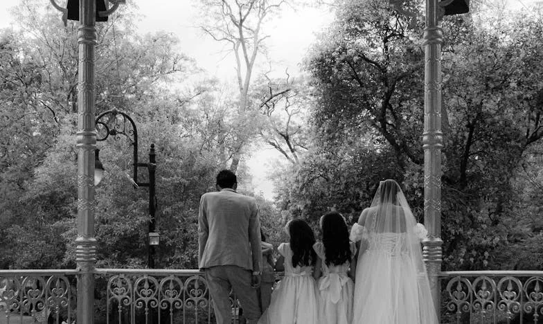 „Kelj fel, te lusta!” – Az a nap, amikor anyósom egy vödör jeges vizet öntött rám, és örökre kizártam az életemből