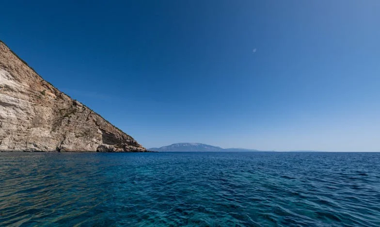 Entre Deux Filles et Un Secret : Mon Combat de Mère à Lyon