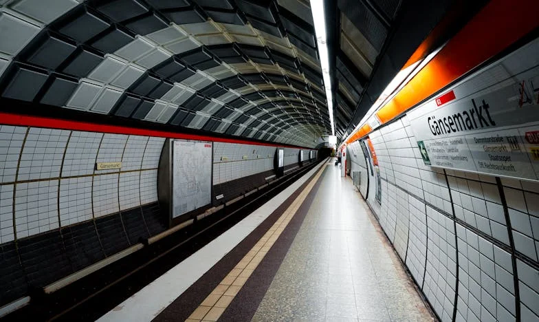 Le Poids du Silence : Confessions d'une Mère à l'Ombre de la Solitude