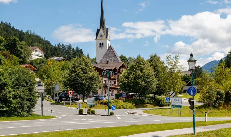 Le Retour de Mathieu : Les Ombres du Passé