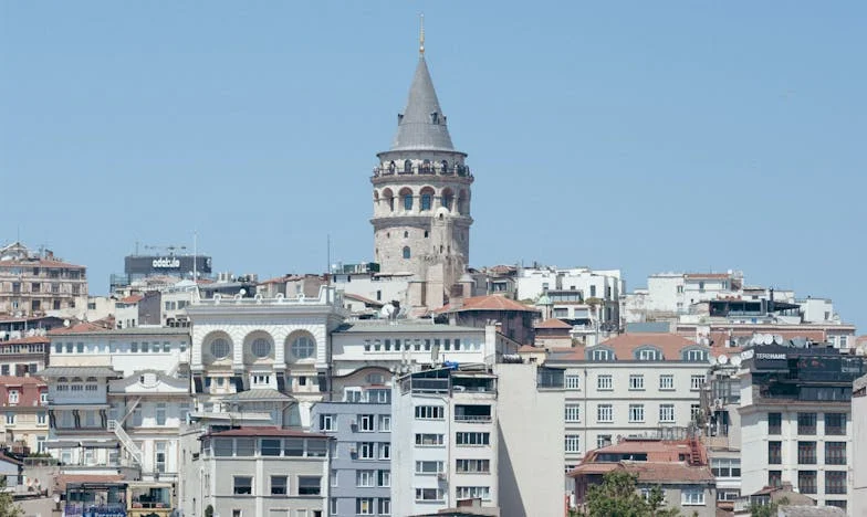 Le secret de mon fils : une disparition au cœur de la nuit parisienne