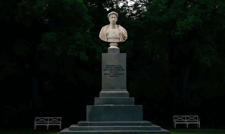 Sous l’Ombre de Mon Père : Le Poids d’un Héritage