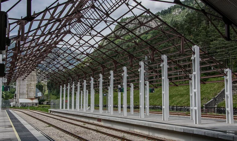 À quatre heures du matin sur la place de la République : Histoire d'une éboueuse parisienne