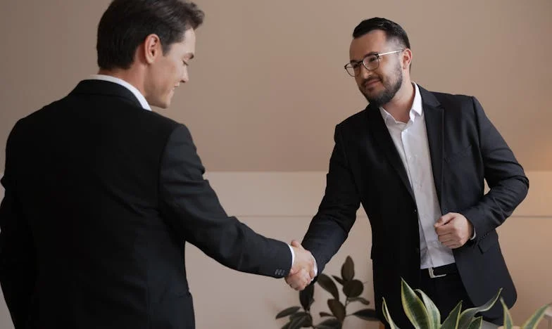 Le Berceau Brisé : Quand la Trahison S'invite à la Naissance