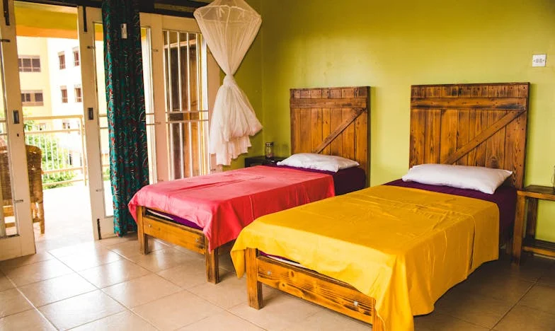 L'invitée indésirable : L'ombre de ma belle-mère dans mon foyer