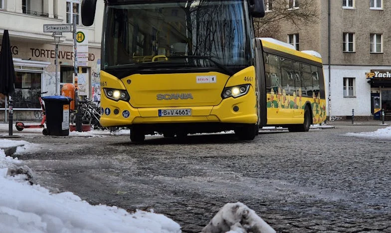 « Maman, tu as oublié une tache ! » – Ma vie de belle-mère en France