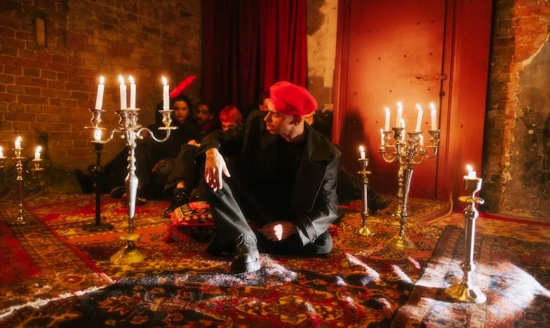 Portes closes : Quand une mère devient étrangère