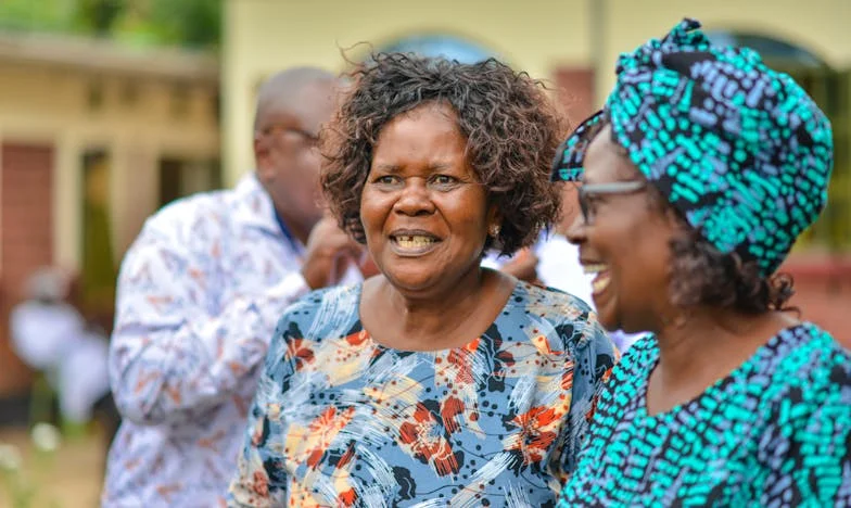 Pourquoi faut-il parfois s’éloigner de sa propre famille ? Histoire d’un appartement, d’un couple et de fierté