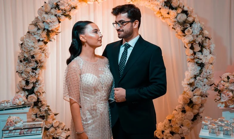 Le frigo vide, le cœur plein : Chronique d’une mère et de son fils adulte qui refuse de partir