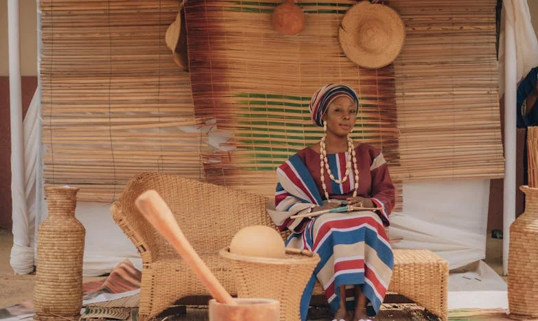 Ma belle-mère, ce cyclone dans notre vie : comment survivre à l'invasion ?