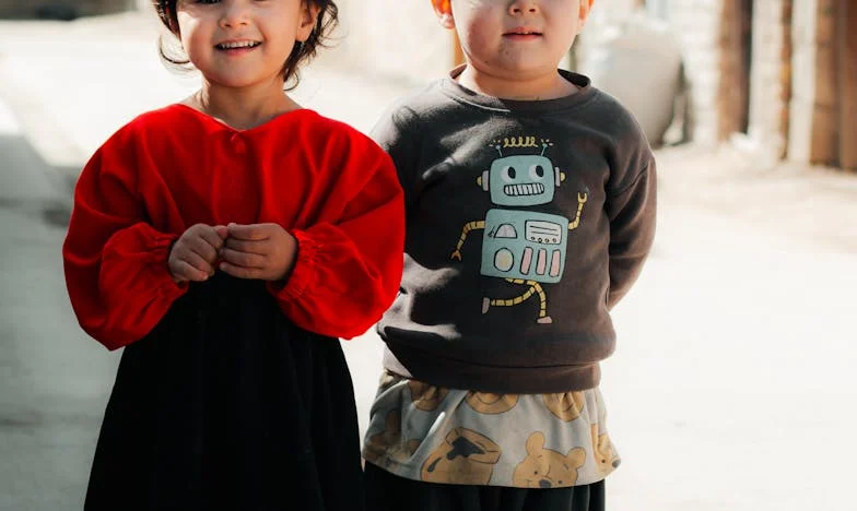 Quand l’amour défie les frontières : L’histoire de Camille et Inès