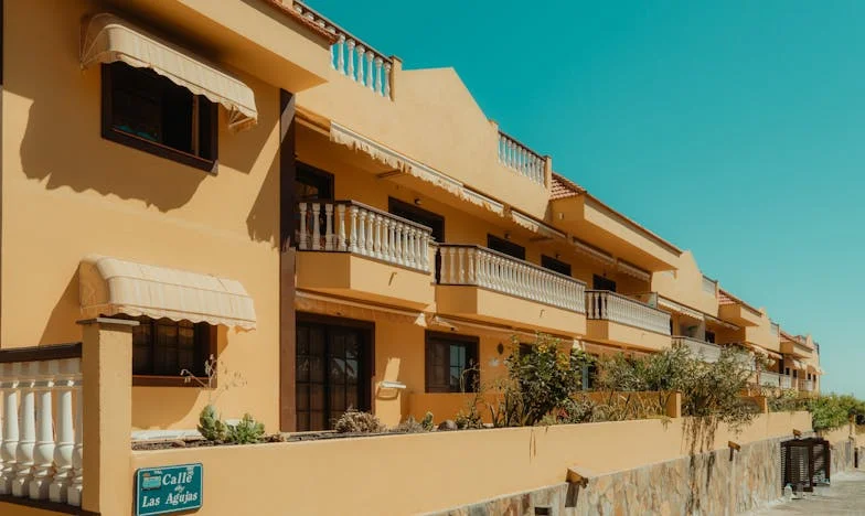 « Si tu avais une conscience, tu pourrais au moins faire la vaisselle » : Mon fils m’accuse de détruire sa famille