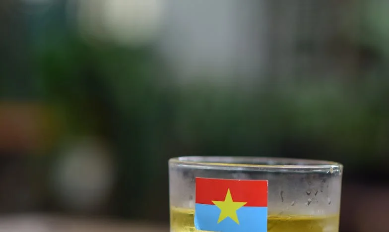 Suze sur le bitume : Le récit d’un bonheur brisé