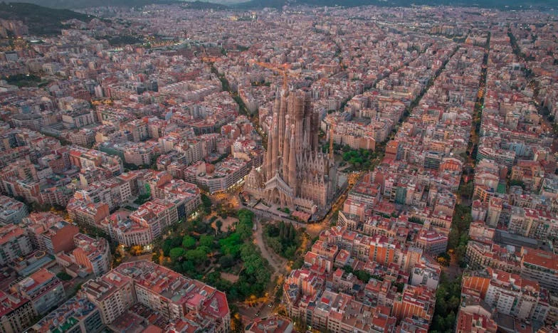 Dix filles après : Espoirs et désillusions d'une mère française